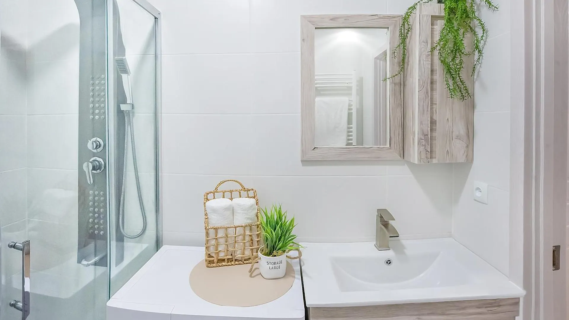 Hb Apartments B I G Tbilisi
