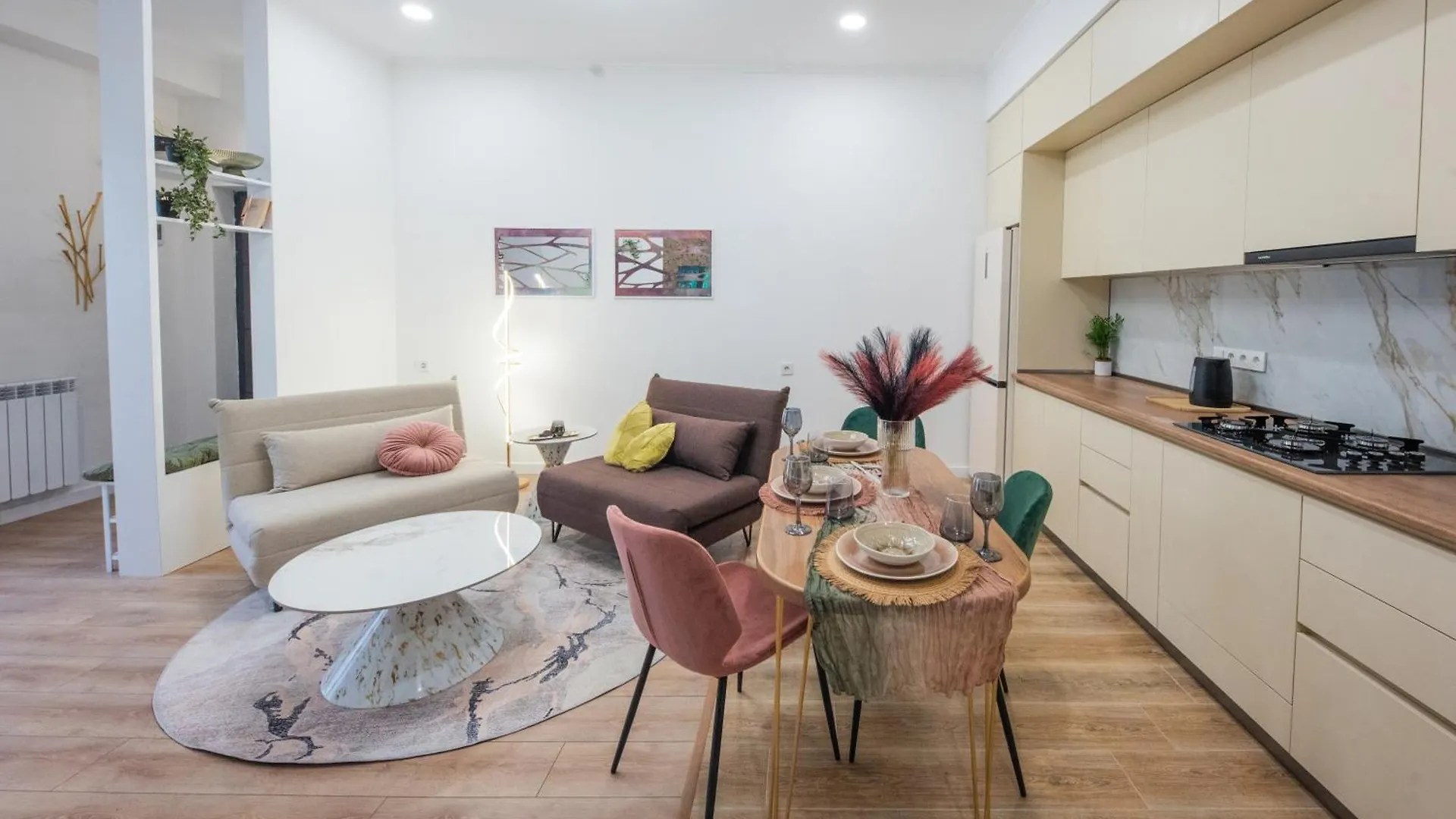 Hb Apartments B I G Tbilisi 0*,