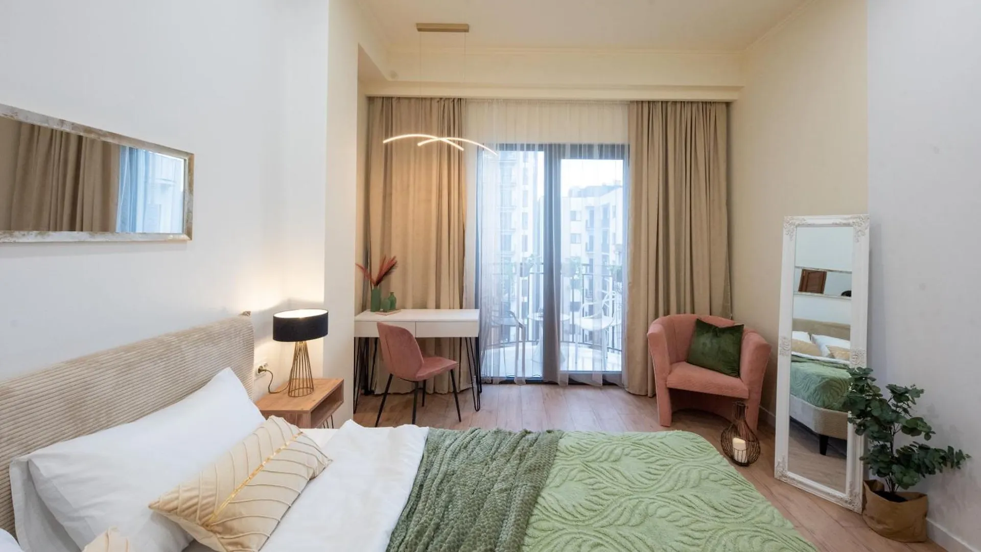 Hb Apartments B I G Tbilisi