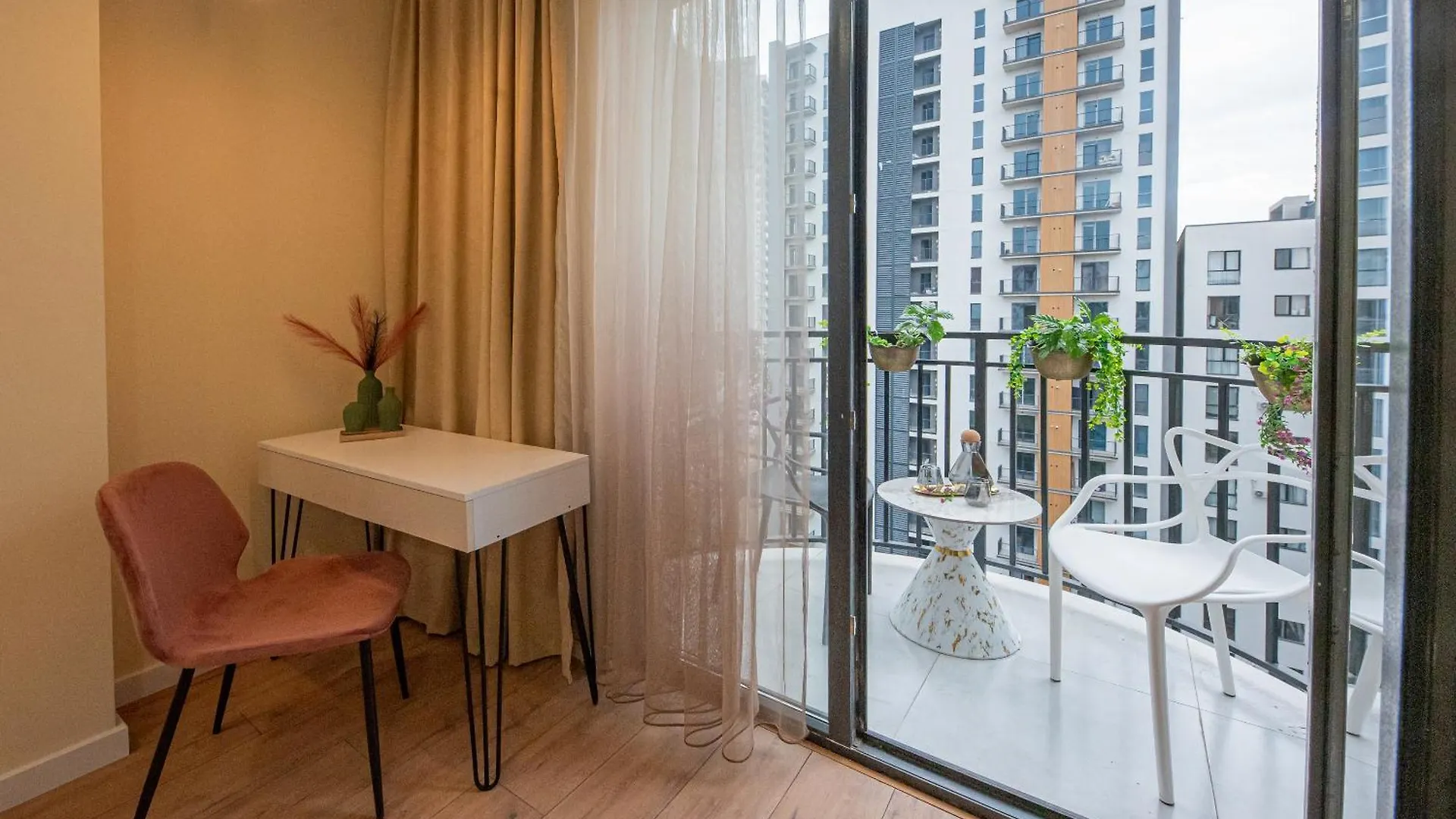 Hb Apartments B I G Tbilisi